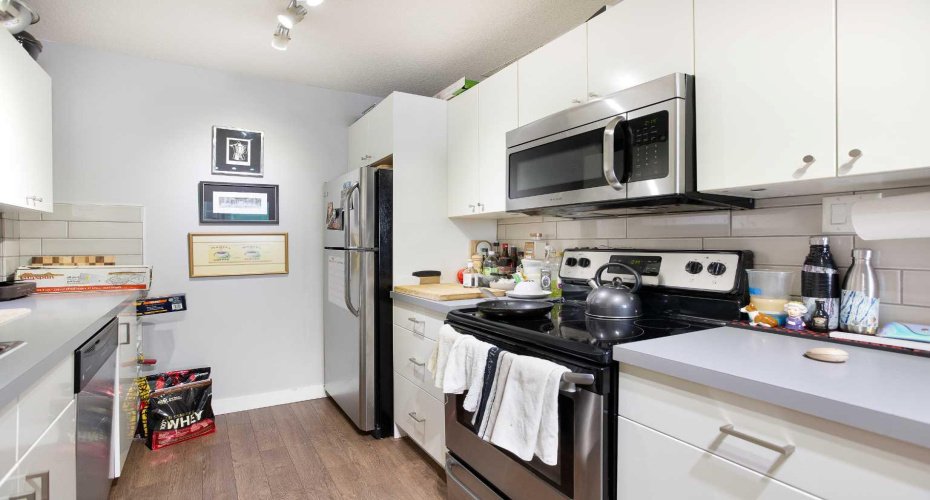 515 17 Avenue, Calgary, Alberta T2S 0A9, 1 Bedroom Bedrooms, 0 ,1 BathroomBathrooms,Residential,For Sale,17,0,A2327625