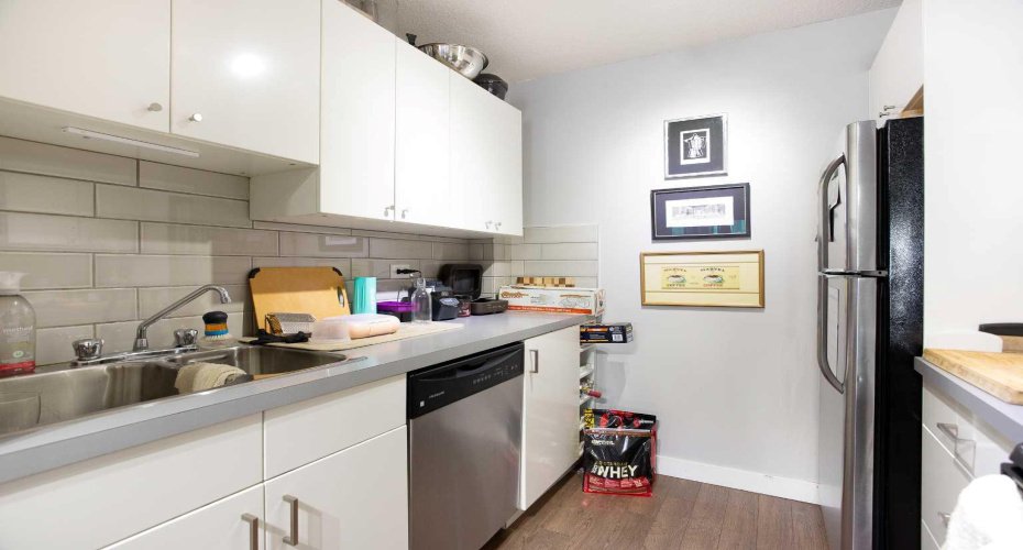 515 17 Avenue, Calgary, Alberta T2S 0A9, 1 Bedroom Bedrooms, 0 ,1 BathroomBathrooms,Residential,For Sale,17,0,A2327625