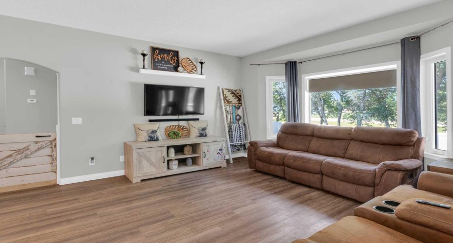 136 Allen Crescent, Vulcan, Alberta T0L 2B0, 5 Bedroom Bedrooms, 0 ,3 BathroomBathrooms,Residential,For Sale,Allen,0,A2327634