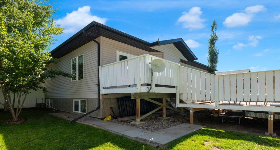 136 Allen Crescent, Vulcan, Alberta T0L 2B0, 5 Bedroom Bedrooms, 0 ,3 BathroomBathrooms,Residential,For Sale,Allen,0,A2327634