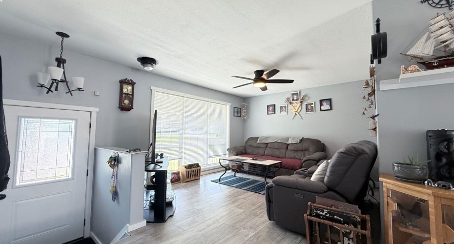 90 4 Street, Lashburn, Saskatchewan S0M 1H0, 3 Bedroom Bedrooms, 0 ,2 BathroomBathrooms,Residential,For Sale,4,0,A2327647