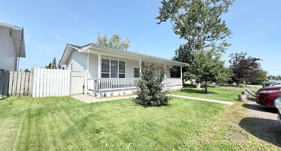 90 4 Street, Lashburn, Saskatchewan S0M 1H0, 3 Bedroom Bedrooms, 0 ,2 BathroomBathrooms,Residential,For Sale,4,0,A2327647
