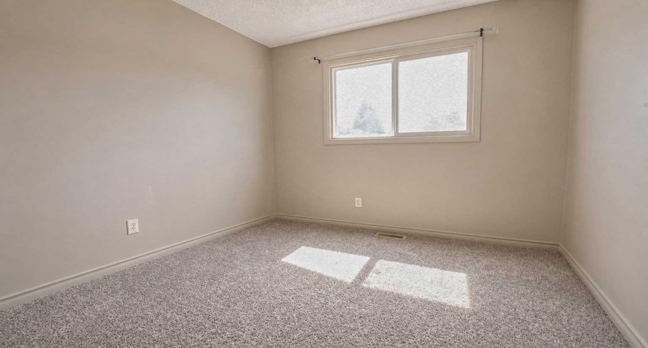 9309 103 Avenue, Grande Prairie, Alberta T8V 1E1, 8 Bedroom Bedrooms, 0 ,4 BathroomBathrooms,Residential,For Sale,103,0,A2327651