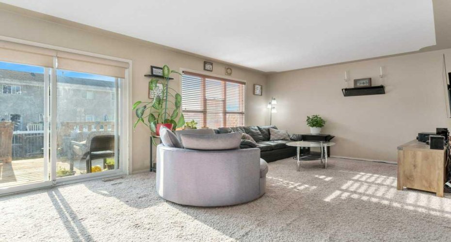 3 Legend Court, Sylvan Lake, Alberta T4S0B1, 3 Bedroom Bedrooms, 0 ,3 BathroomBathrooms,Residential,For Sale,Legend,0,A2327654