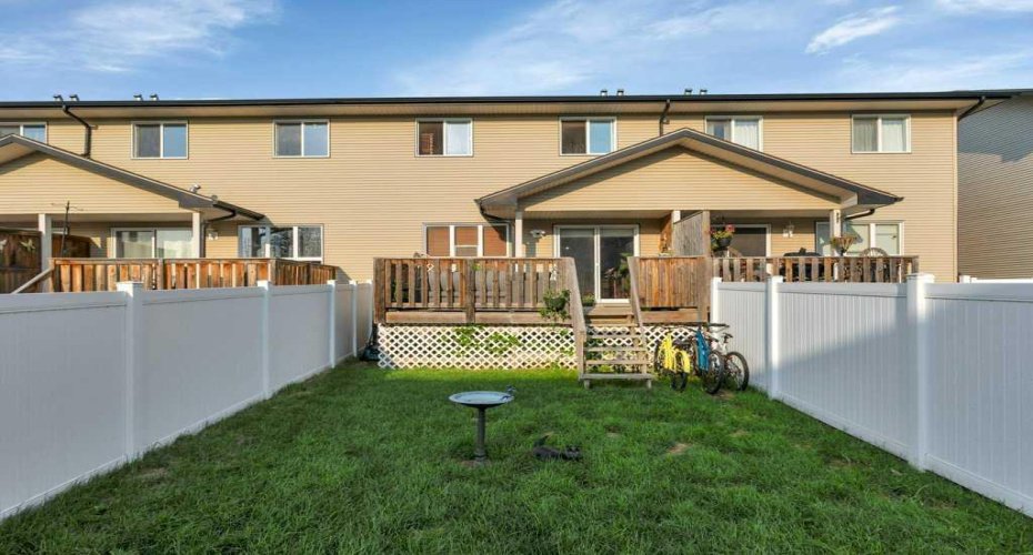 3 Legend Court, Sylvan Lake, Alberta T4S0B1, 3 Bedroom Bedrooms, 0 ,3 BathroomBathrooms,Residential,For Sale,Legend,0,A2327654