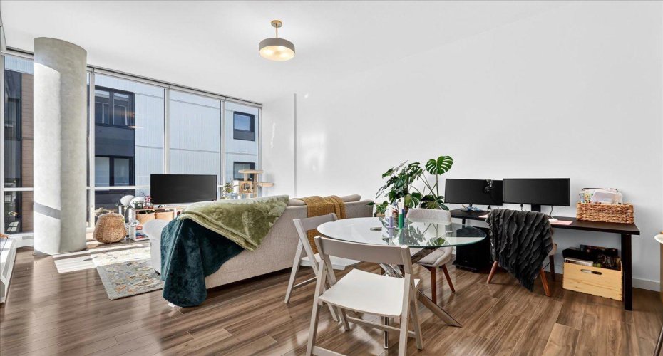 235 9A Street, Calgary, Alberta T2N 4H7, 1 Bedroom Bedrooms, 0 ,1 BathroomBathrooms,Residential,For Sale,9A,0,A2327665