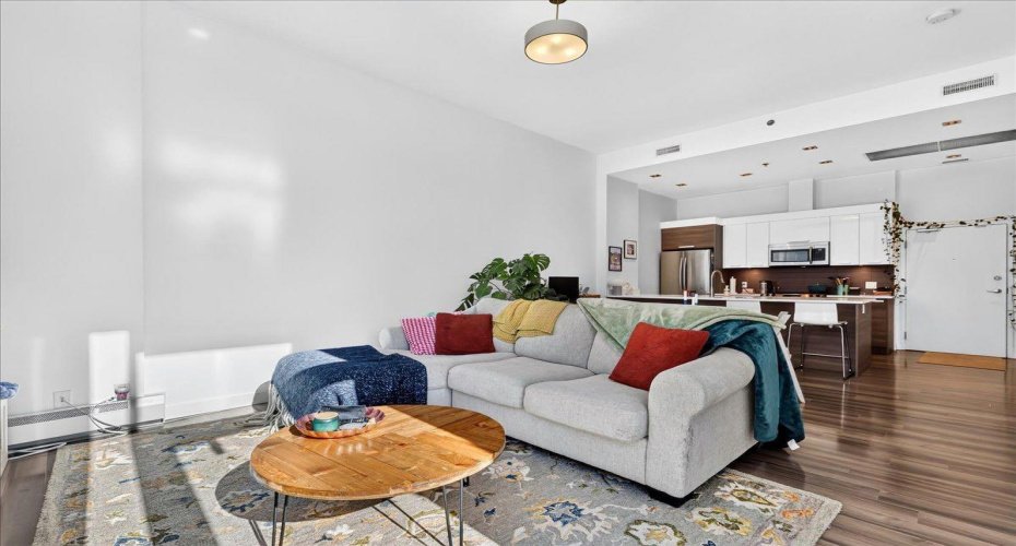 235 9A Street, Calgary, Alberta T2N 4H7, 1 Bedroom Bedrooms, 0 ,1 BathroomBathrooms,Residential,For Sale,9A,0,A2327665