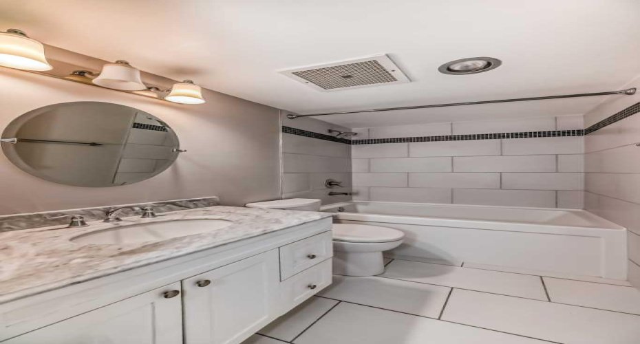 924 14 Avenue, Calgary, Alberta T2R 0N7, 2 Bedroom Bedrooms, 0 ,1 BathroomBathrooms,Residential,For Sale,14,0,A2327666