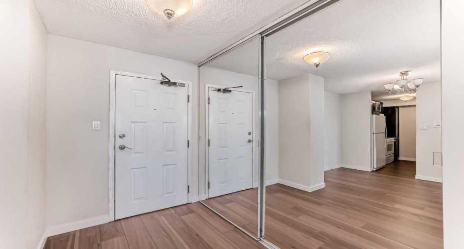 924 14 Avenue, Calgary, Alberta T2R 0N7, 2 Bedroom Bedrooms, 0 ,1 BathroomBathrooms,Residential,For Sale,14,0,A2327666