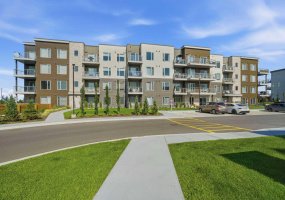 700 Shawnee Square, Calgary, Alberta T2Y0T6, 2 Bedroom Bedrooms, 0 ,2 BathroomBathrooms,Residential,For Sale,Shawnee,0,A2327678