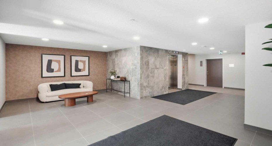 700 Shawnee Square, Calgary, Alberta T2Y0T6, 2 Bedroom Bedrooms, 0 ,2 BathroomBathrooms,Residential,For Sale,Shawnee,0,A2327678