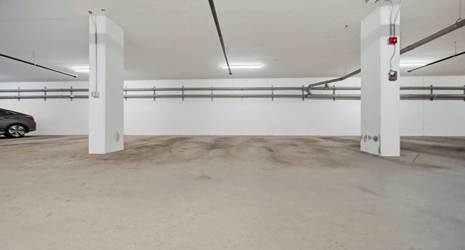 700 Shawnee Square, Calgary, Alberta T2Y0T6, 2 Bedroom Bedrooms, 0 ,2 BathroomBathrooms,Residential,For Sale,Shawnee,0,A2327678