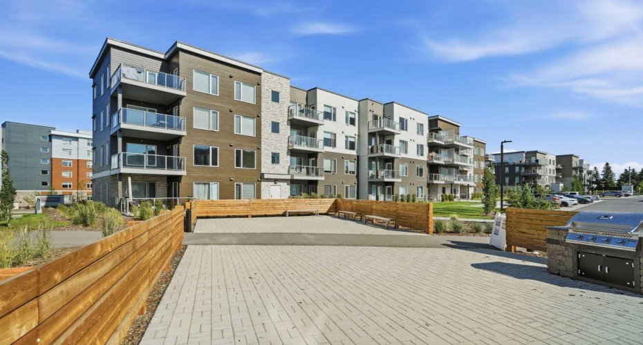 700 Shawnee Square, Calgary, Alberta T2Y0T6, 2 Bedroom Bedrooms, 0 ,2 BathroomBathrooms,Residential,For Sale,Shawnee,0,A2327678