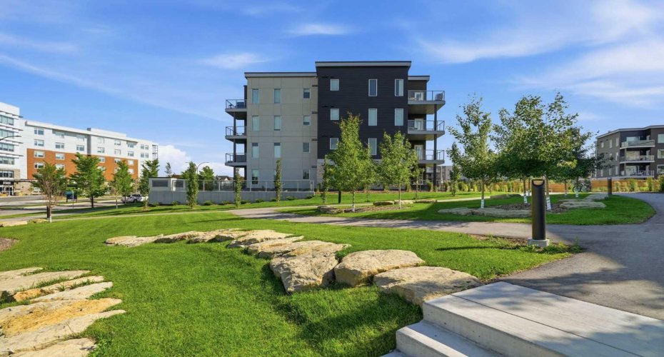 700 Shawnee Square, Calgary, Alberta T2Y0T6, 2 Bedroom Bedrooms, 0 ,2 BathroomBathrooms,Residential,For Sale,Shawnee,0,A2327678
