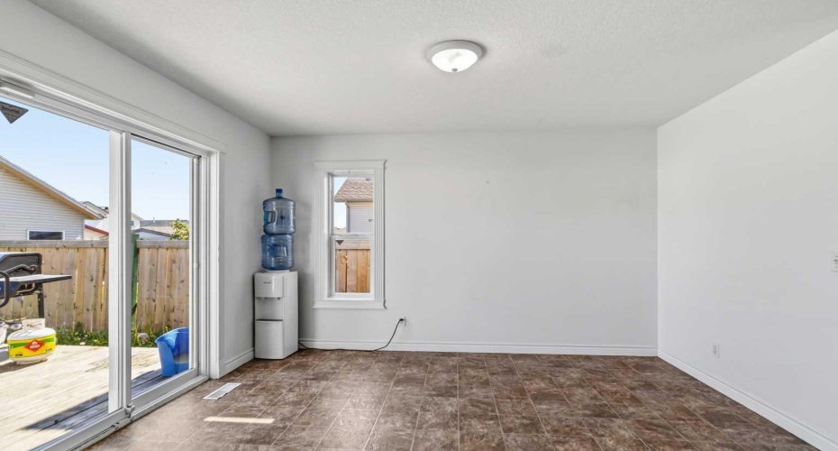 130 St. Laurent Way, Fort McMurray, Alberta T9K2K2, 4 Bedroom Bedrooms, 0 ,4 BathroomBathrooms,Residential,For Sale,St. Laurent,0,A2327695