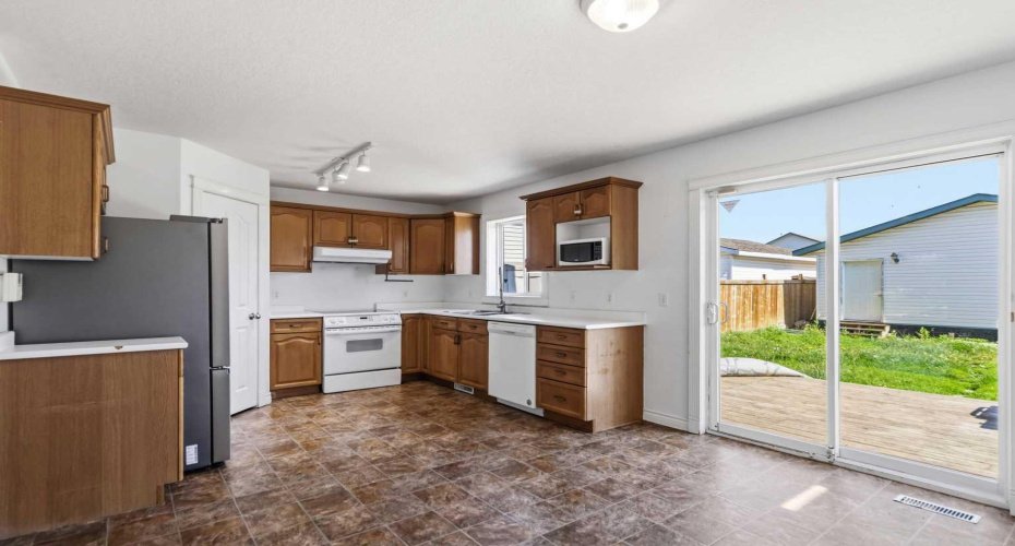 130 St. Laurent Way, Fort McMurray, Alberta T9K2K2, 4 Bedroom Bedrooms, 0 ,4 BathroomBathrooms,Residential,For Sale,St. Laurent,0,A2327695