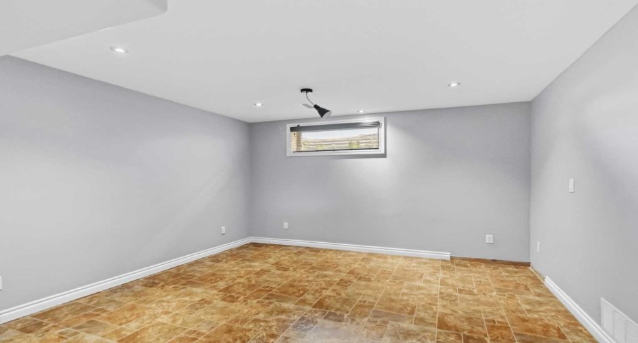 130 St. Laurent Way, Fort McMurray, Alberta T9K2K2, 4 Bedroom Bedrooms, 0 ,4 BathroomBathrooms,Residential,For Sale,St. Laurent,0,A2327695