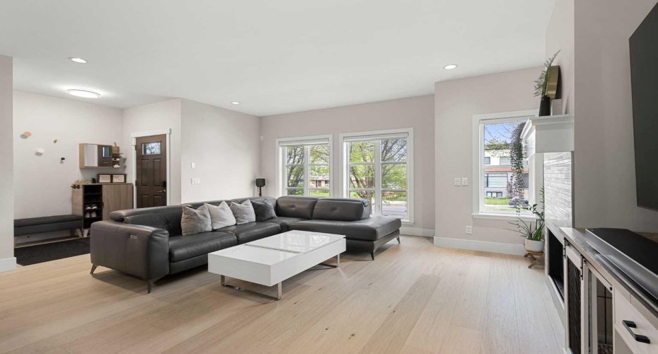 3804 Sarcee Road, Calgary, Alberta T3E 7W9, 4 Bedroom Bedrooms, 0 ,4 BathroomBathrooms,Residential,For Sale,Sarcee,0,A2327699