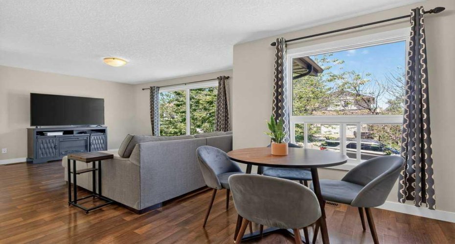 20 McKinley Road, Calgary, Alberta T2Z1T6, 4 Bedroom Bedrooms, 0 ,2 BathroomBathrooms,Residential,For Sale,McKinley,0,A2327712