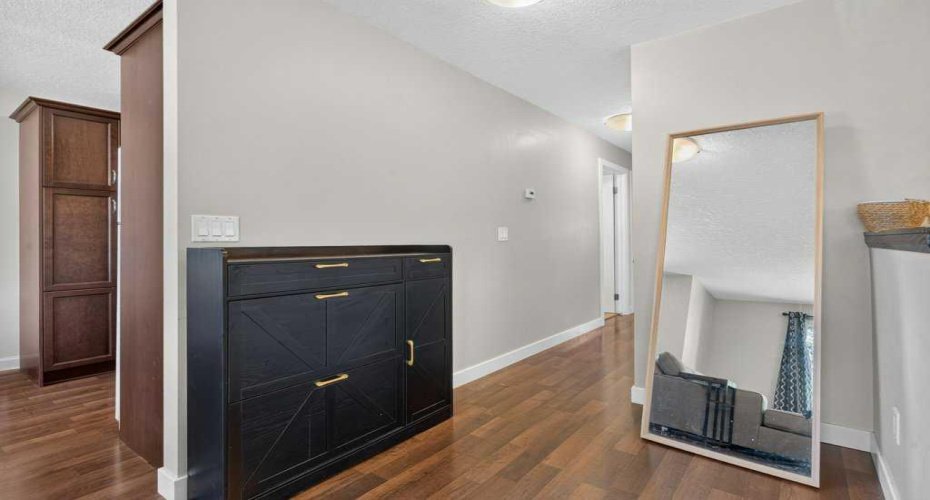 20 McKinley Road, Calgary, Alberta T2Z1T6, 4 Bedroom Bedrooms, 0 ,2 BathroomBathrooms,Residential,For Sale,McKinley,0,A2327712