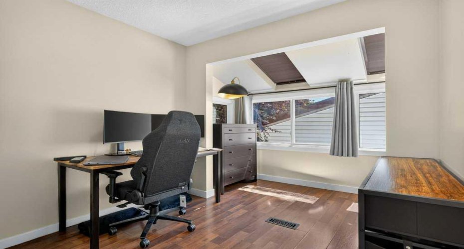 20 McKinley Road, Calgary, Alberta T2Z1T6, 4 Bedroom Bedrooms, 0 ,2 BathroomBathrooms,Residential,For Sale,McKinley,0,A2327712