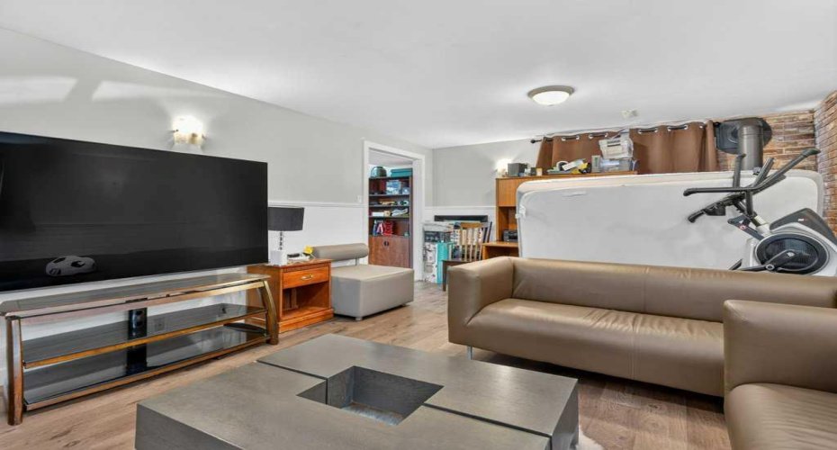 20 McKinley Road, Calgary, Alberta T2Z1T6, 4 Bedroom Bedrooms, 0 ,2 BathroomBathrooms,Residential,For Sale,McKinley,0,A2327712