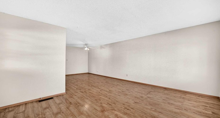 5113 17 Avenue, Calgary, Alberta T3B 0P8, 10 Bedroom Bedrooms, 0 ,4 BathroomBathrooms,Residential,For Sale,17,0,A2327732