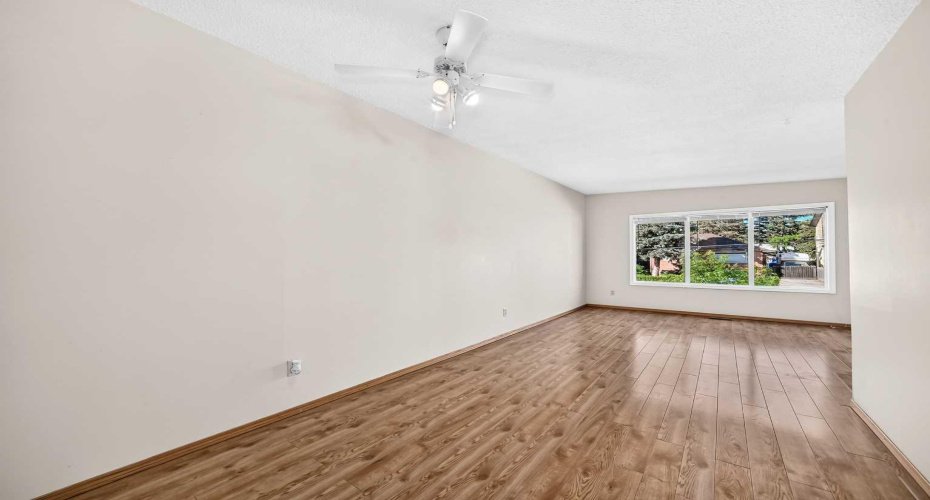 5113 17 Avenue, Calgary, Alberta T3B 0P8, 10 Bedroom Bedrooms, 0 ,4 BathroomBathrooms,Residential,For Sale,17,0,A2327732