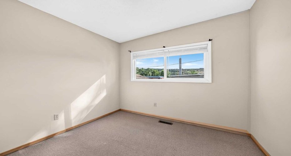 5113 17 Avenue, Calgary, Alberta T3B 0P8, 10 Bedroom Bedrooms, 0 ,4 BathroomBathrooms,Residential,For Sale,17,0,A2327732