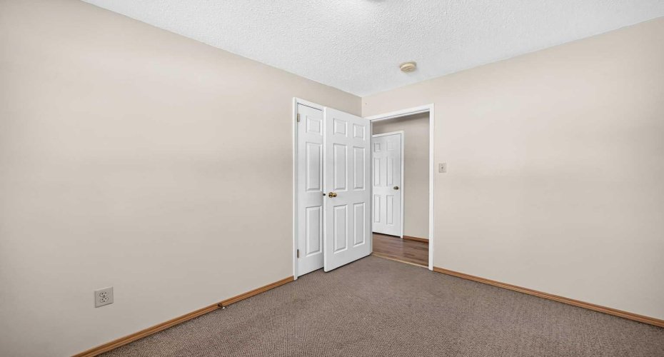 5113 17 Avenue, Calgary, Alberta T3B 0P8, 10 Bedroom Bedrooms, 0 ,4 BathroomBathrooms,Residential,For Sale,17,0,A2327732