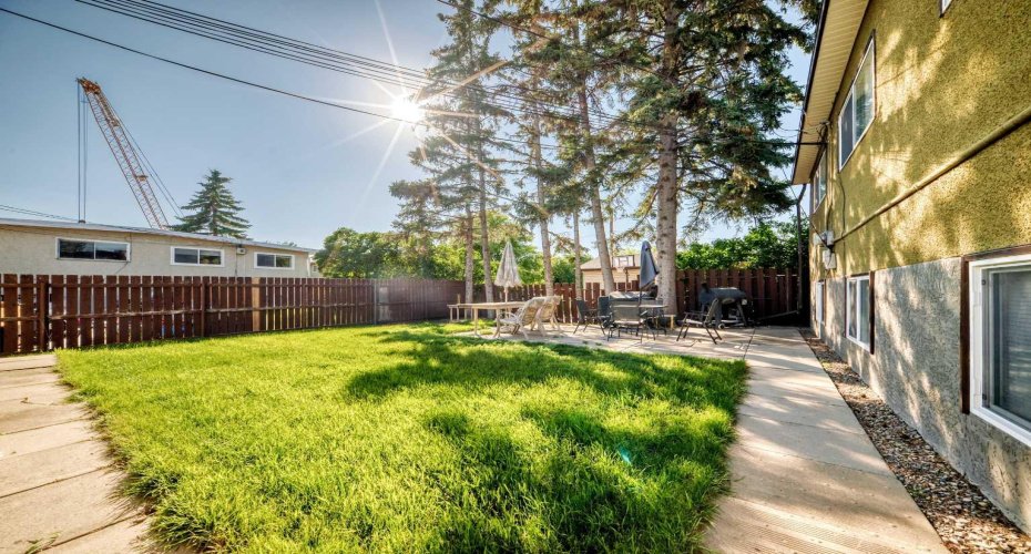 5113 17 Avenue, Calgary, Alberta T3B 0P8, 10 Bedroom Bedrooms, 0 ,4 BathroomBathrooms,Residential,For Sale,17,0,A2327732