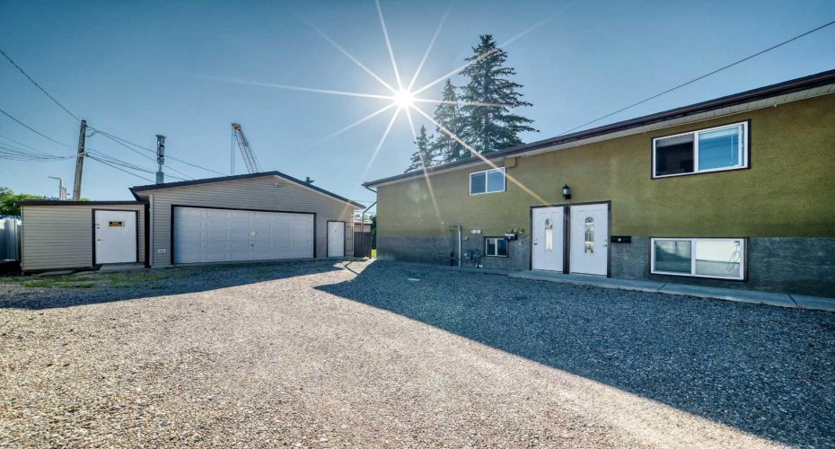 5113 17 Avenue, Calgary, Alberta T3B 0P8, 10 Bedroom Bedrooms, 0 ,4 BathroomBathrooms,Residential,For Sale,17,0,A2327732