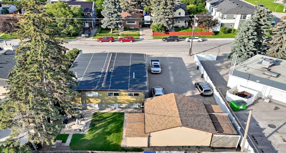 5113 17 Avenue, Calgary, Alberta T3B 0P8, 10 Bedroom Bedrooms, 0 ,4 BathroomBathrooms,Residential,For Sale,17,0,A2327732