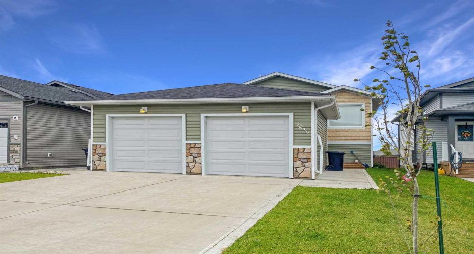 9519 113 Avenue, Clairmont, Alberta T8X0T2, 3 Bedroom Bedrooms, 0 ,2 BathroomBathrooms,Rental,113,0,A2327739