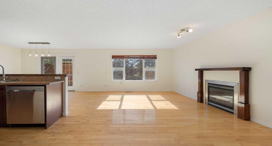 78 Cougar Plateau Way, Calgary, Alberta T3H 5S4, 4 Bedroom Bedrooms, 0 ,4 BathroomBathrooms,Residential,For Sale,Cougar Plateau,0,A2327749