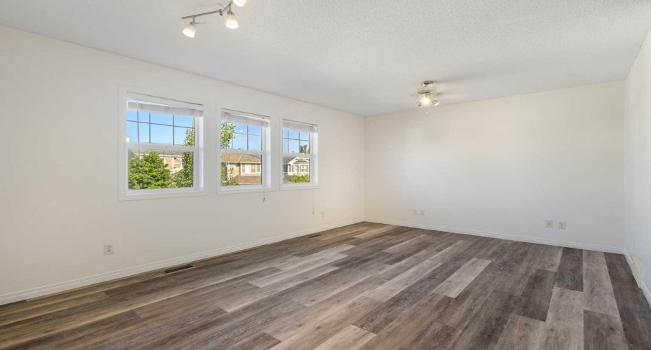 78 Cougar Plateau Way, Calgary, Alberta T3H 5S4, 4 Bedroom Bedrooms, 0 ,4 BathroomBathrooms,Residential,For Sale,Cougar Plateau,0,A2327749