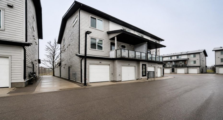 245 Redstone, Calgary, Alberta T3N 1M6, 3 Bedroom Bedrooms, 0 ,2 BathroomBathrooms,Residential,For Sale,Redstone,0,A2327755