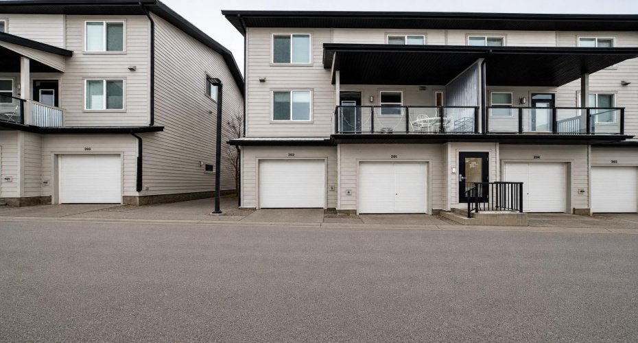 245 Redstone, Calgary, Alberta T3N 1M6, 3 Bedroom Bedrooms, 0 ,2 BathroomBathrooms,Residential,For Sale,Redstone,0,A2327755