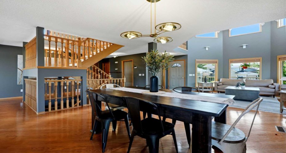 131 Edgebrook Circle, Calgary, Alberta T3A5A4, 6 Bedroom Bedrooms, 0 ,4 BathroomBathrooms,Residential,For Sale,Edgebrook,0,A2327756