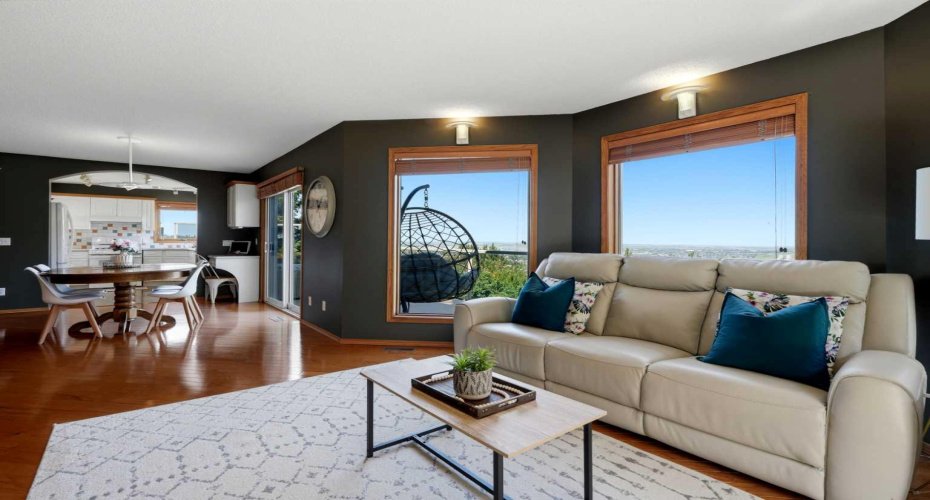 131 Edgebrook Circle, Calgary, Alberta T3A5A4, 6 Bedroom Bedrooms, 0 ,4 BathroomBathrooms,Residential,For Sale,Edgebrook,0,A2327756