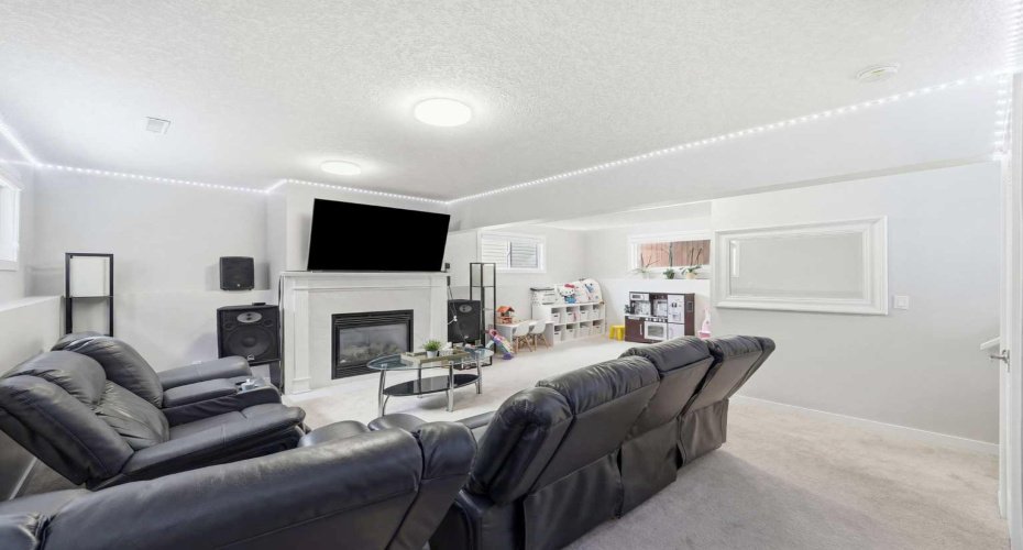 151 Templevale Place, Calgary, Alberta T1Y 4V6, 3 Bedroom Bedrooms, 0 ,2 BathroomBathrooms,Residential,For Sale,Templevale,0,A2327769