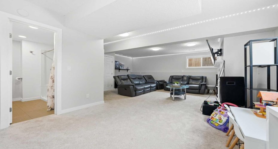 151 Templevale Place, Calgary, Alberta T1Y 4V6, 3 Bedroom Bedrooms, 0 ,2 BathroomBathrooms,Residential,For Sale,Templevale,0,A2327769