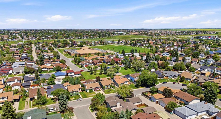 151 Templevale Place, Calgary, Alberta T1Y 4V6, 3 Bedroom Bedrooms, 0 ,2 BathroomBathrooms,Residential,For Sale,Templevale,0,A2327769