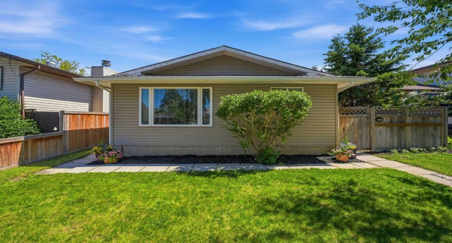 151 Templevale Place, Calgary, Alberta T1Y 4V6, 3 Bedroom Bedrooms, 0 ,2 BathroomBathrooms,Residential,For Sale,Templevale,0,A2327769
