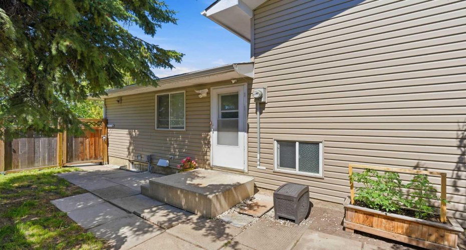 151 Templevale Place, Calgary, Alberta T1Y 4V6, 3 Bedroom Bedrooms, 0 ,2 BathroomBathrooms,Residential,For Sale,Templevale,0,A2327769