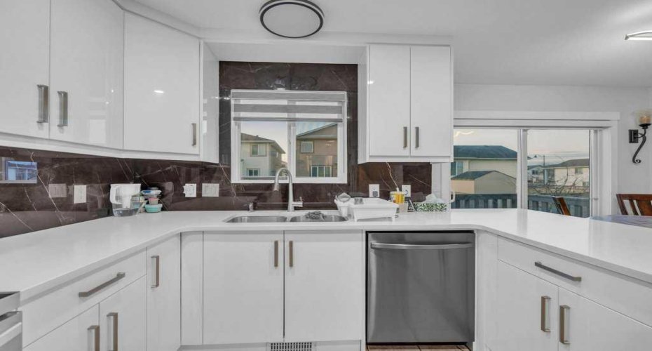 107 Taracove Landing, Calgary, Alberta T3J 4S7, 8 Bedroom Bedrooms, 0 ,6 BathroomBathrooms,Residential,For Sale,Taracove,0,A2327771