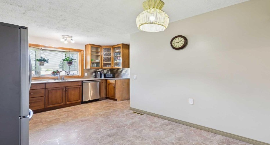 612 Cantrell Place, Calgary, Alberta T2W 2E5, 3 Bedroom Bedrooms, 0 ,3 BathroomBathrooms,Residential,For Sale,Cantrell,0,A2319051