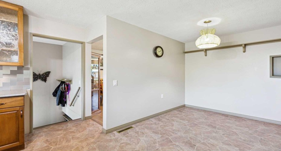612 Cantrell Place, Calgary, Alberta T2W 2E5, 3 Bedroom Bedrooms, 0 ,3 BathroomBathrooms,Residential,For Sale,Cantrell,0,A2319051