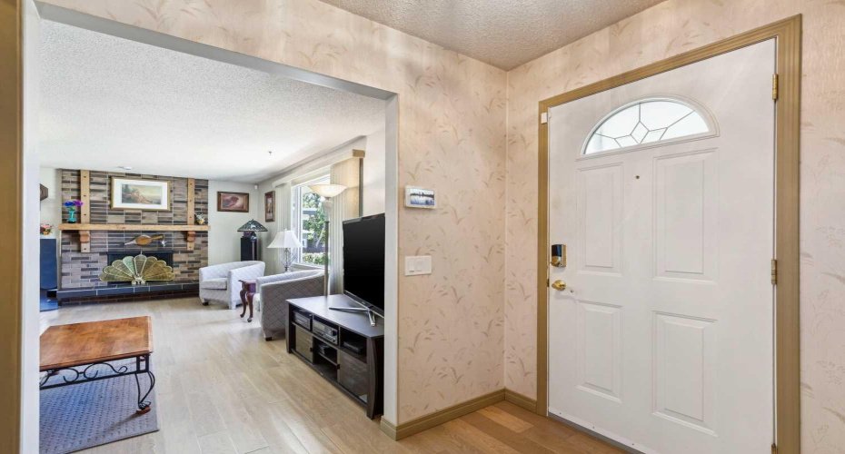 612 Cantrell Place, Calgary, Alberta T2W 2E5, 3 Bedroom Bedrooms, 0 ,3 BathroomBathrooms,Residential,For Sale,Cantrell,0,A2319051