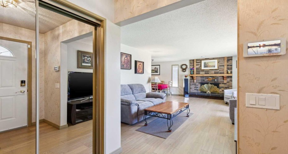 612 Cantrell Place, Calgary, Alberta T2W 2E5, 3 Bedroom Bedrooms, 0 ,3 BathroomBathrooms,Residential,For Sale,Cantrell,0,A2319051